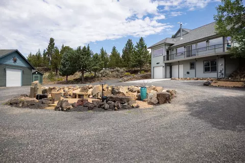 Exterior - 22310 Sweetgrass Dr, Bend, OR 97702 photo 2 of 27