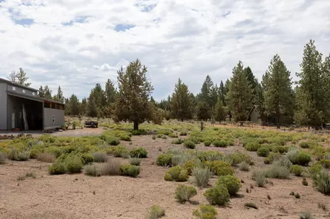 Exterior - 22310 Sweetgrass Dr, Bend, OR 97702 photo 18 of 27