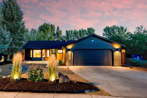 760 NE Oak Pl, Redmond, OR 97756