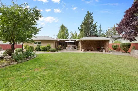 2243 Scoville Rd, Grants Pass, OR 97526