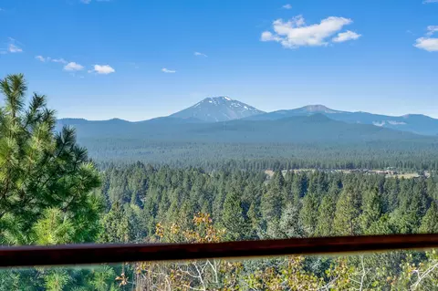 1834 SW Turnberry Pl, Bend, OR 97702