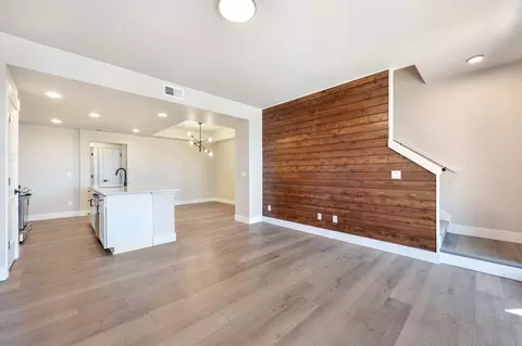 Living - 20528 NEmpire Ave, Bend, OR 97701 photo 4 of 4