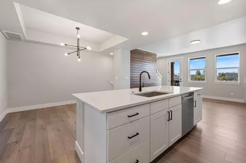 Kitchen - 20528 NEmpire Ave, Bend, OR 97701 photo 2 of 5