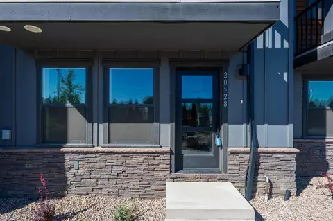 Exterior - 20528 NEmpire Ave, Bend, OR 97701 photo 3 of 10