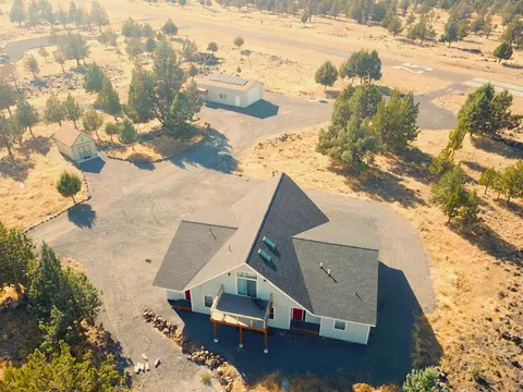 13422 SW Airfield Ln, Culver, OR 97734