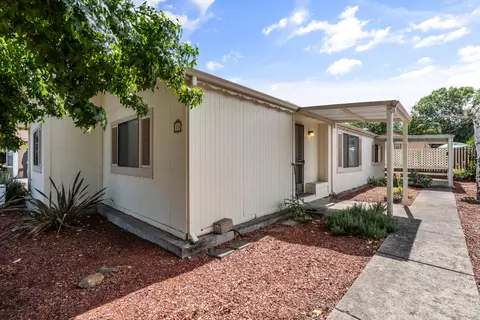4624 S Pacific Hwy UNIT 13, Phoenix, OR 97535
