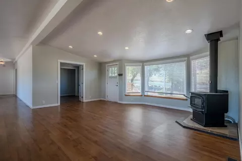 Living - 6527 Tolo Rd, Central Point, OR 97502 photo 1 of 8