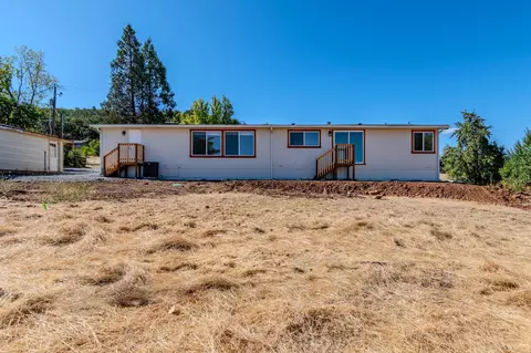 Exterior - 6527 Tolo Rd, Central Point, OR 97502 photo 6 of 8