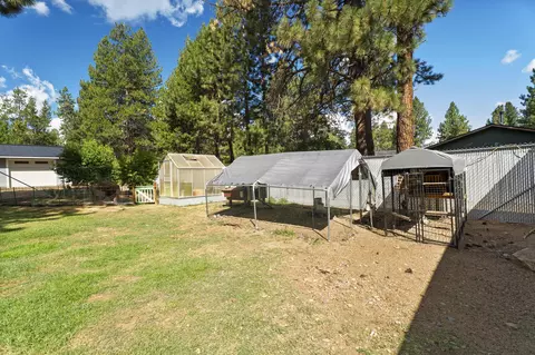 Exterior - 59773 Cheyenne Rd, Bend, OR 97702 photo 6 of 10