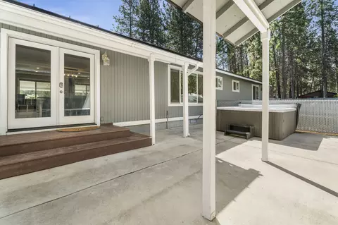 Exterior - 59773 Cheyenne Rd, Bend, OR 97702 photo 4 of 10