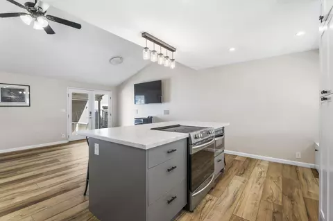 Kitchen - 59773 Cheyenne Rd, Bend, OR 97702 photo 6 of 7