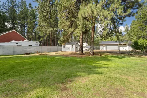 Exterior - 59773 Cheyenne Rd, Bend, OR 97702 photo 7 of 10