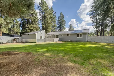 Exterior - 59773 Cheyenne Rd, Bend, OR 97702 photo 5 of 10