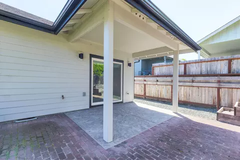 822 NW Cooke Ave, Grants Pass, OR 97526 photo 25