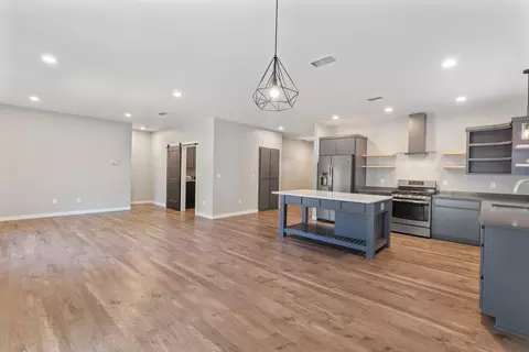 822 NW Cooke Ave, Grants Pass, OR 97526 photo 9