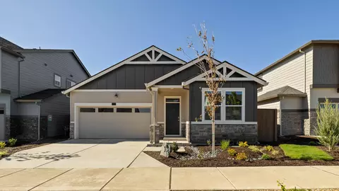 21621 SE Fuji Dr, Bend, OR 97702