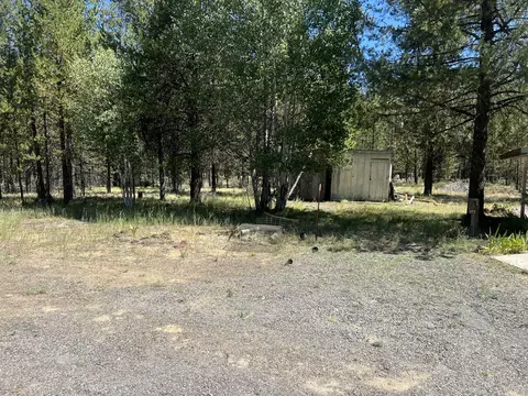 Exterior - 52208 Elderberry Ln, La Pine, OR 97739 photo 3 of 9