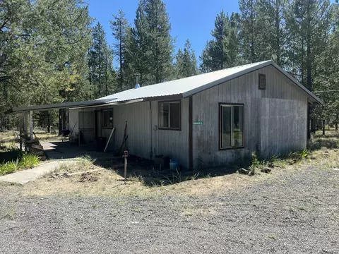 Exterior - 52208 Elderberry Ln, La Pine, OR 97739 photo 2 of 9