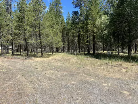 Exterior - 52208 Elderberry Ln, La Pine, OR 97739 photo 4 of 9