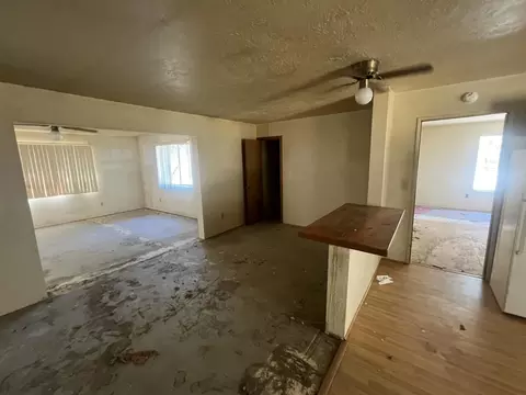 Living - 52208 Elderberry Ln, La Pine, OR 97739 photo 5 of 5