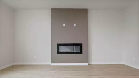 Living - 21720 SE Stromboli Ln, Bend, OR 97702 photo 5 of 7