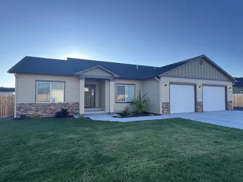 3732 La Habra Way, Klamath Falls, OR 97603