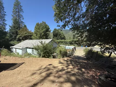 8373 Rogue River Hwy, Grants Pass, OR 97527