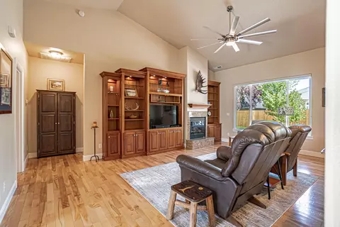 Living - 203 Bellerive Dr, Eagle Point, OR 97524 photo 1 of 2