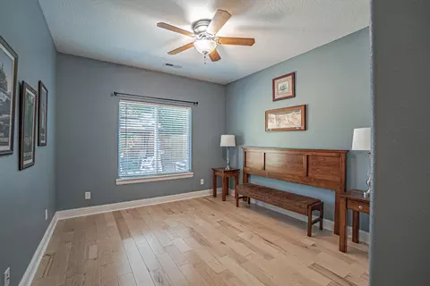 Bedroom - 203 Bellerive Dr, Eagle Point, OR 97524 photo 4 of 5