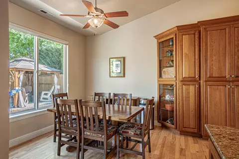 Dining - 203 Bellerive Dr, Eagle Point, OR 97524 photo 1 of 1