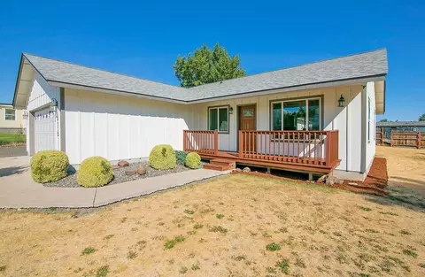 616 E Ridgeview Dr, Culver, OR 97734