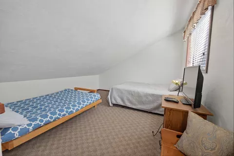 Bedroom - 14675 White Pine Way, La Pine, OR 97739 photo 6 of 6