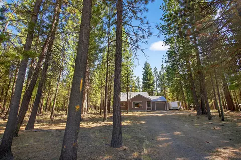 Exterior - 14675 White Pine Way, La Pine, OR 97739 photo 4 of 8