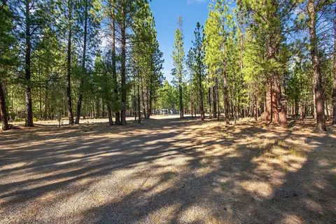 Exterior - 14675 White Pine Way, La Pine, OR 97739 photo 3 of 8