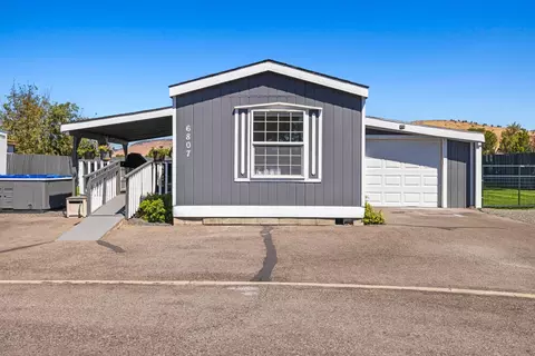 6807 Waggoner Ct, Klamath Falls, OR 97603