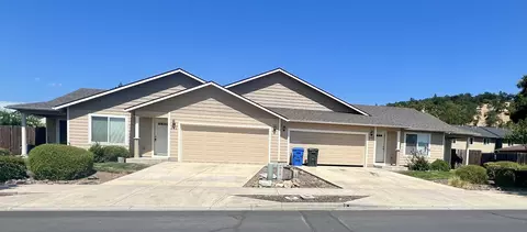 141 Neva St, Eagle Point, OR 97524