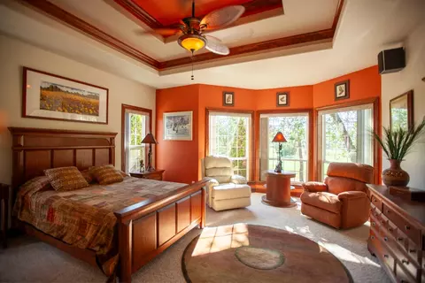 Bedroom - 100 Pebble Creek Dr, Eagle Point, OR 97524 photo 3 of 3