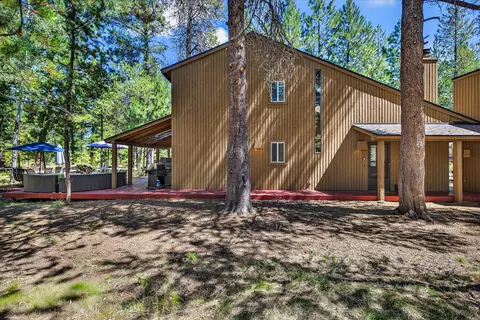 57550 Lark Ln, Sunriver, OR 97707