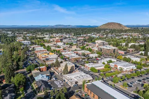 View/Area - 438 NE 9th St, Bend, OR 97701 photo 11 of 16