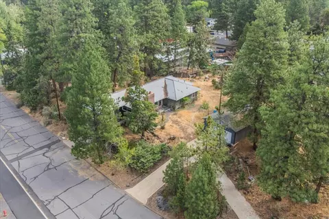 View/Area - 438 NE 9th St, Bend, OR 97701 photo 8 of 16