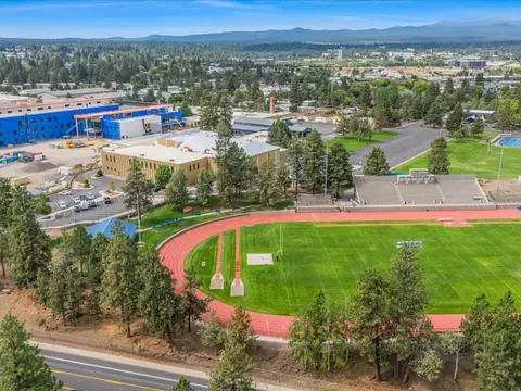 View/Area - 438 NE 9th St, Bend, OR 97701 photo 13 of 16