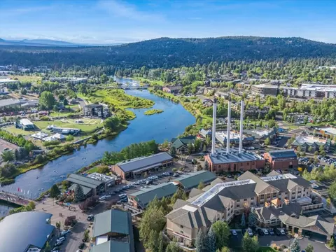 View/Area - 438 NE 9th St, Bend, OR 97701 photo 15 of 16