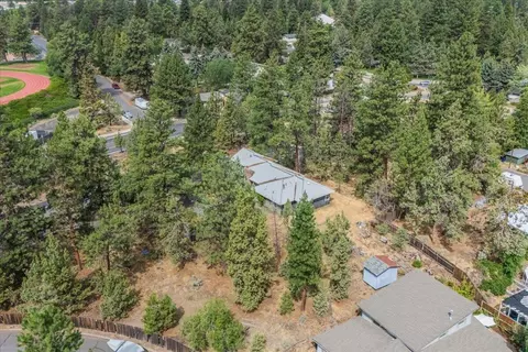 View/Area - 438 NE 9th St, Bend, OR 97701 photo 5 of 16