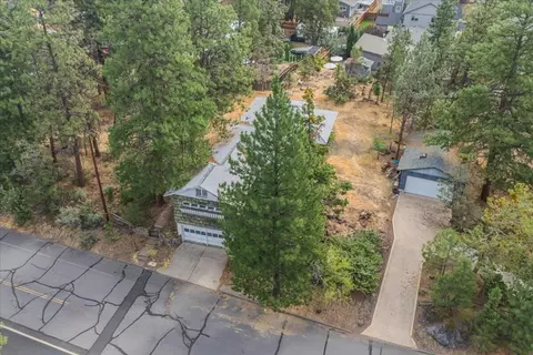 View/Area - 438 NE 9th St, Bend, OR 97701 photo 9 of 16