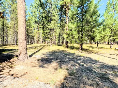 Exterior - 1225 Hackett Dr, La Pine, OR 97739 photo 4 of 11