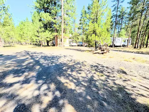 Exterior - 1225 Hackett Dr, La Pine, OR 97739 photo 5 of 11