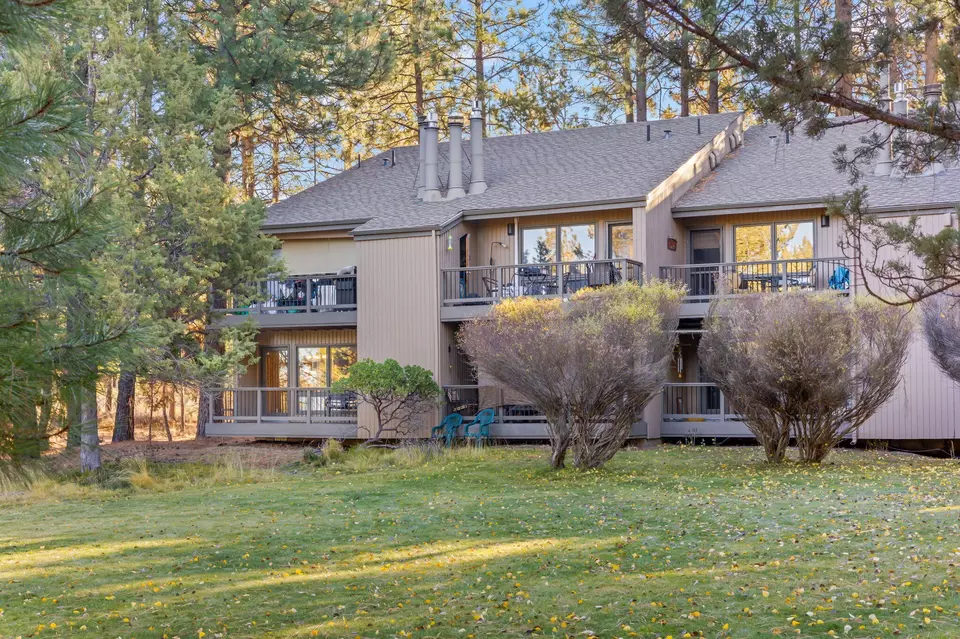 Exterior - 19717 SW Mount Bachelor Dr #144, Bend, OR 97702 photo 4 of 6