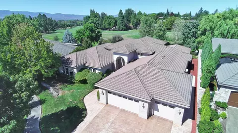 256 Island Pointe Dr, Medford, OR 97504