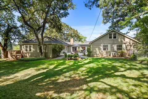 91 Black Oak Dr, Medford, OR 97504