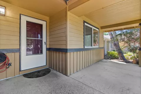 19985 Powers Rd, Bend, OR 97702 photo 5